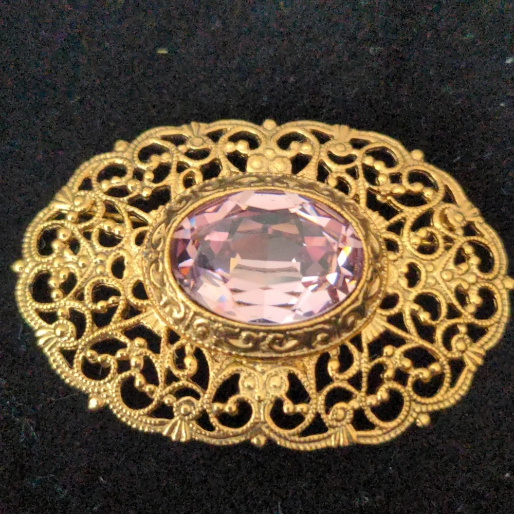1928 Brand Brooch - Picture 5 of 5